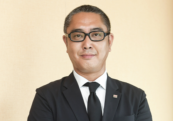 スタッフ紹介